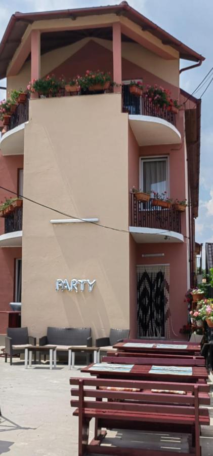 Casa Alexandru Ξενοδοχείο Două Mai Εξωτερικό φωτογραφία